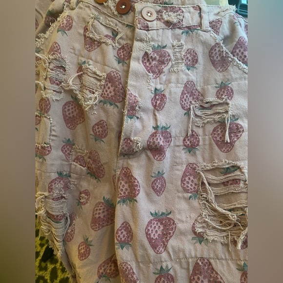 Strawberry Provision Sweet Kiss Trousers #319 - Picture 4 of 6